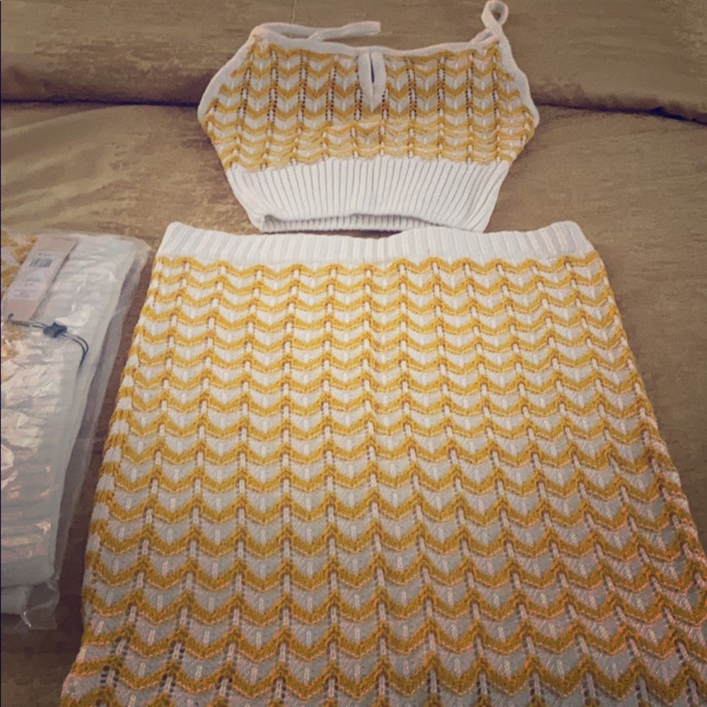 BCBG 2 piece chevron skirt and crop top set *NWT